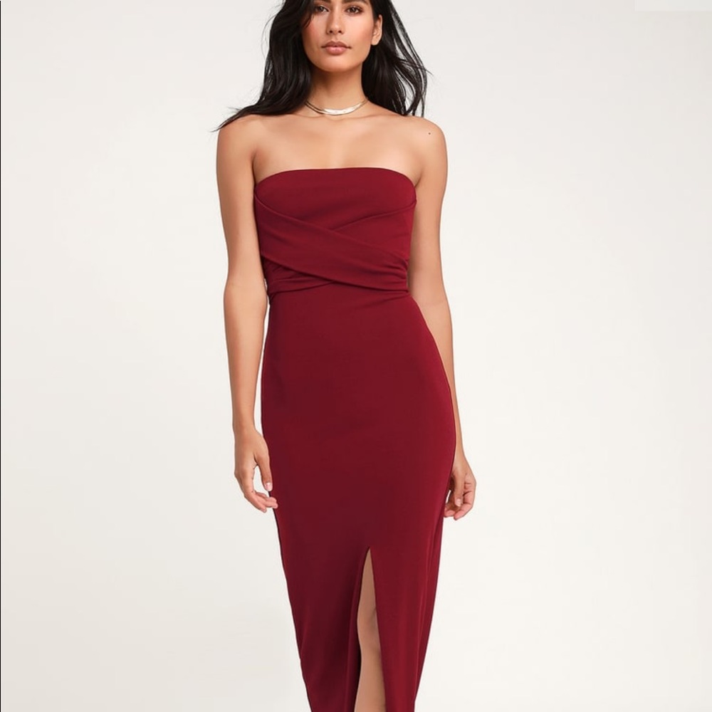 NWT Lulus own the night formal maxi size s in wine